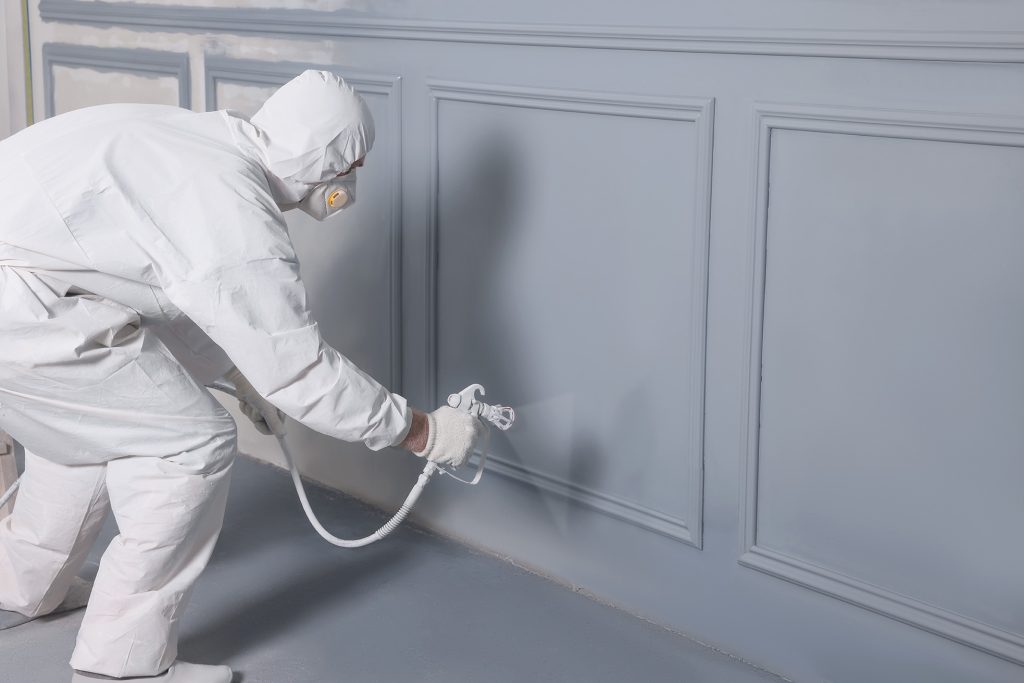 Painter wearing PPE